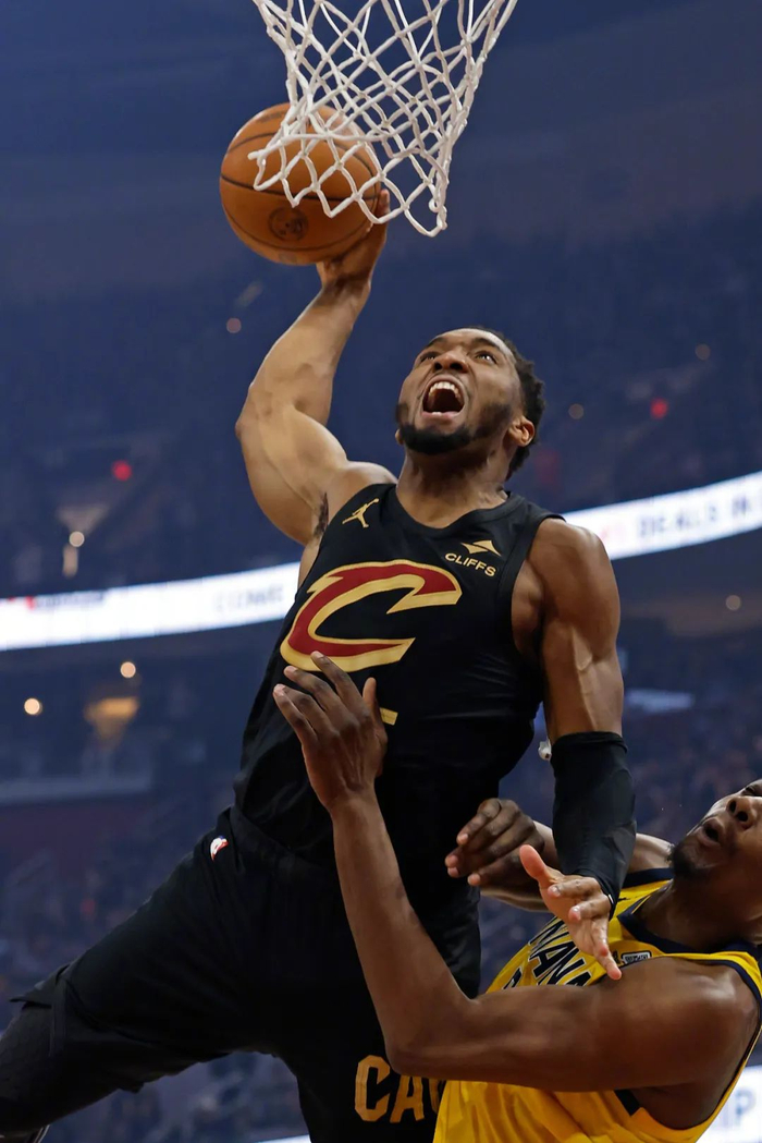 开云平台-关于德国男篮鏖战步行者，萨姆·米切尔统治全场的信息