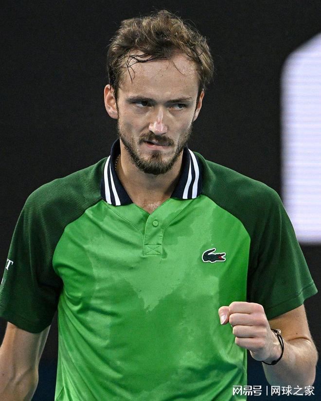 关于法国网球队绝地反击英国网球队,梅德韦杰夫高光表现的信息 关于法国网球队绝地反击英国网球队,梅德韦杰夫高光表现的信息