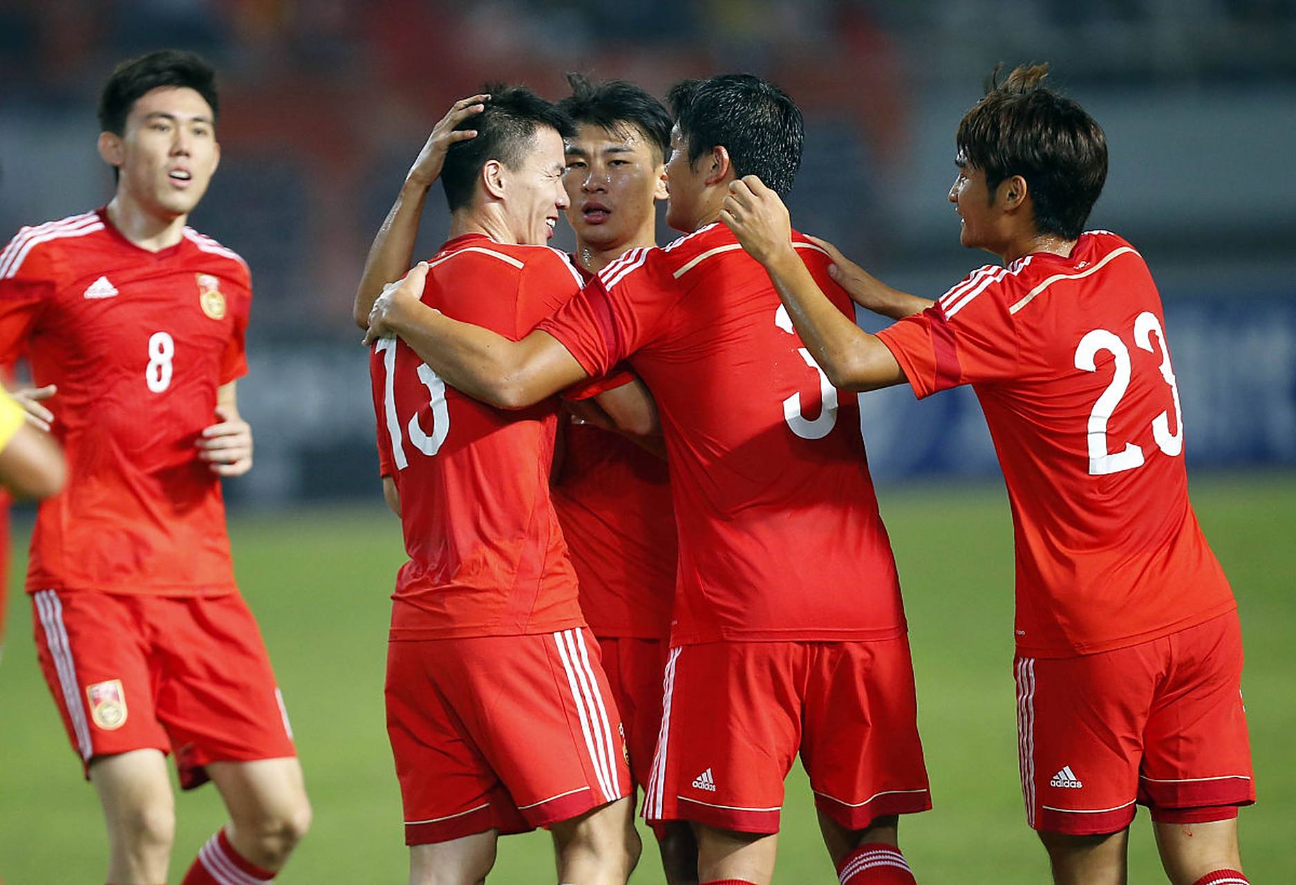 开云体育中国-阿拉伯球队披挂上阵，势必与对手争斗到底