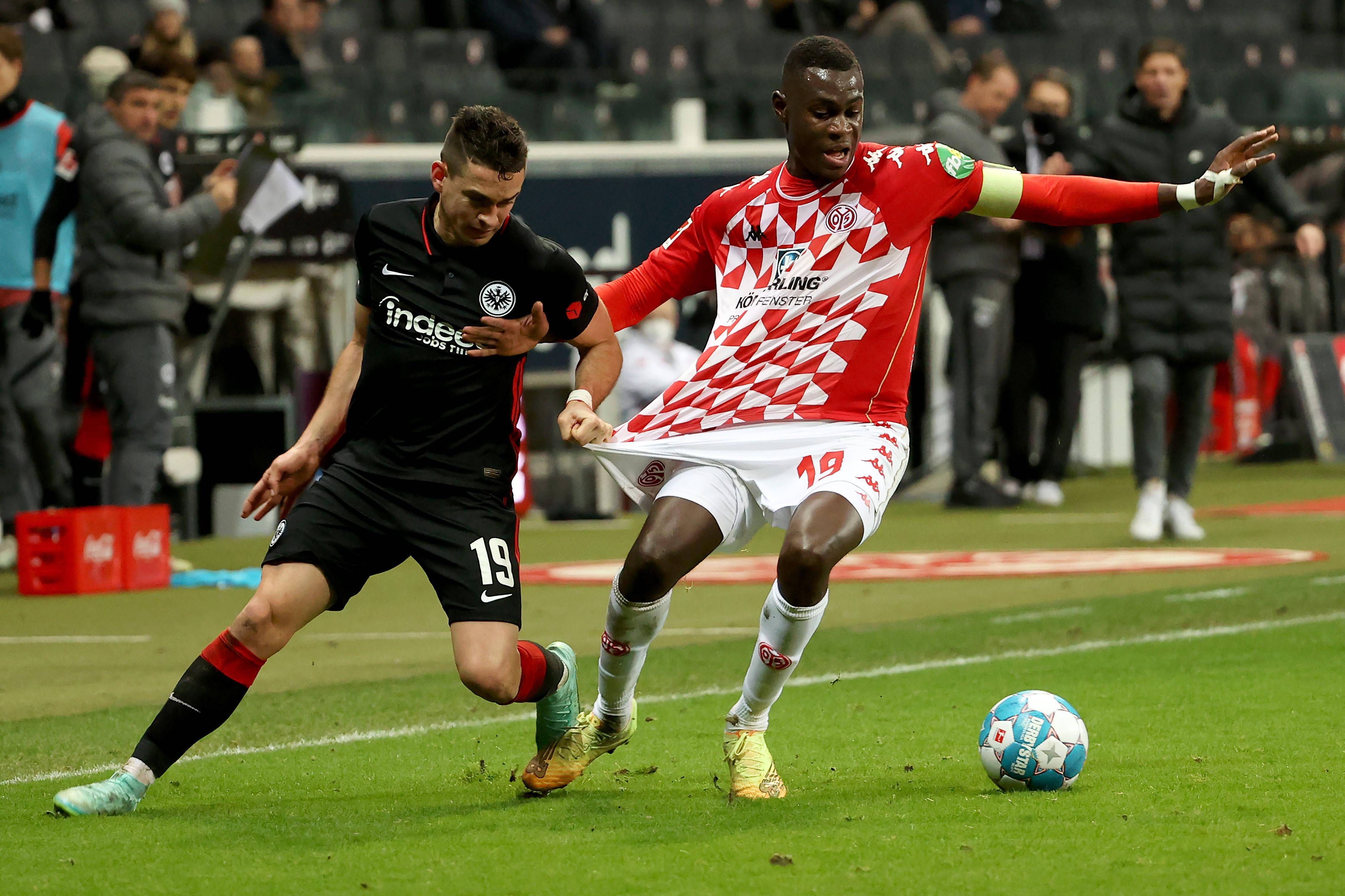 法兰克福队客场大胜,展现强大实力的简单介绍 法兰克福队客场大胜,展现强大实力的简单介绍