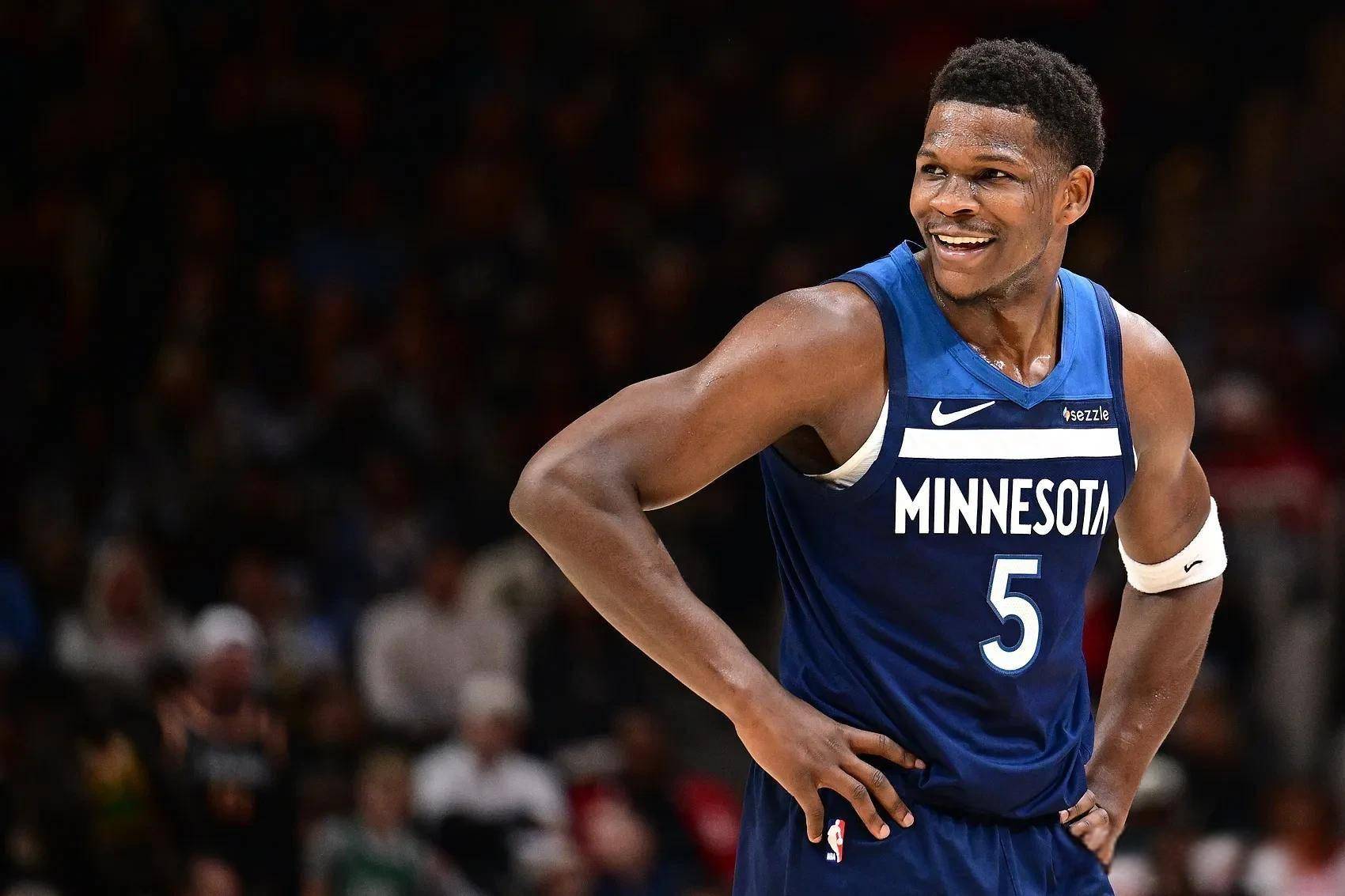 开云体育直播-篮球比赛中出现黑马，逆袭令人意外