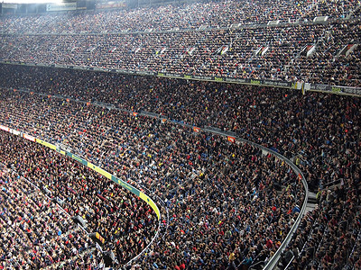 关于精彩的球技表演惊艳全场观众的信息