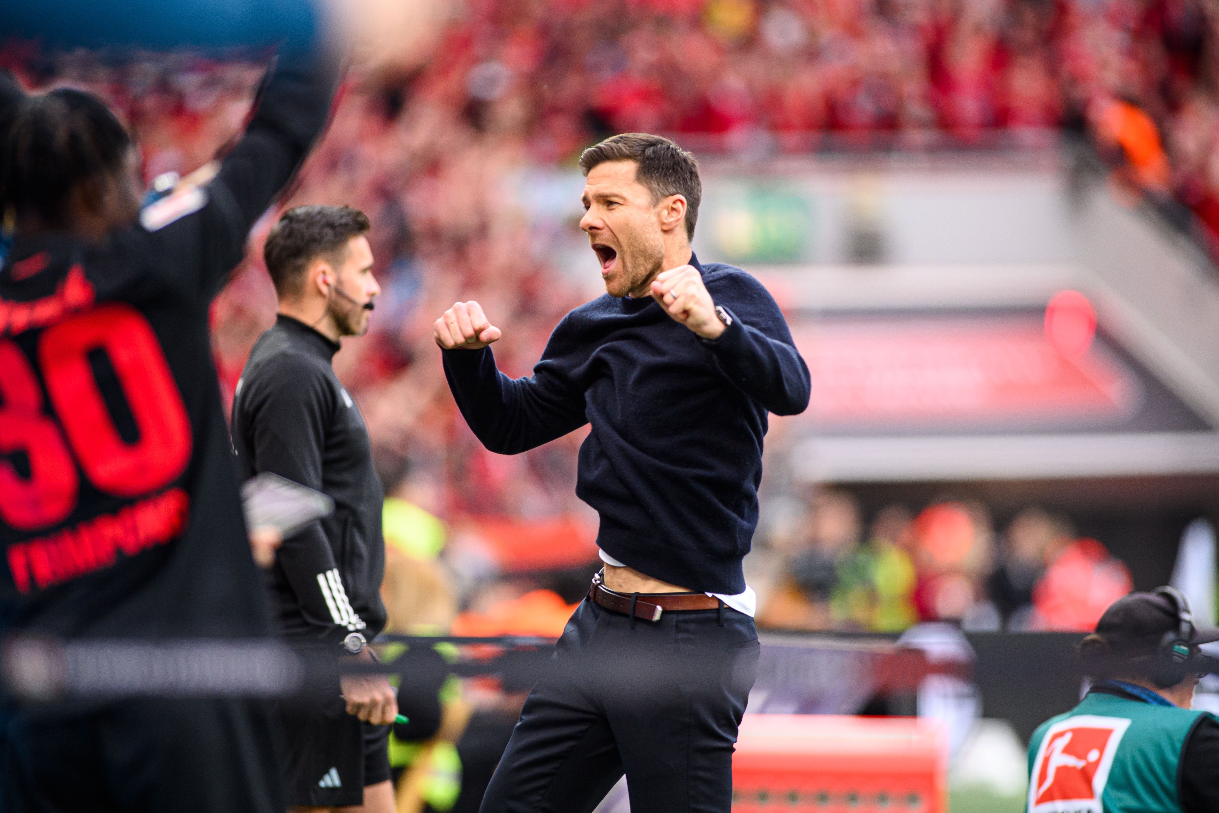 关于勒沃库森客场逆转，继续在德甲保持不败的信息