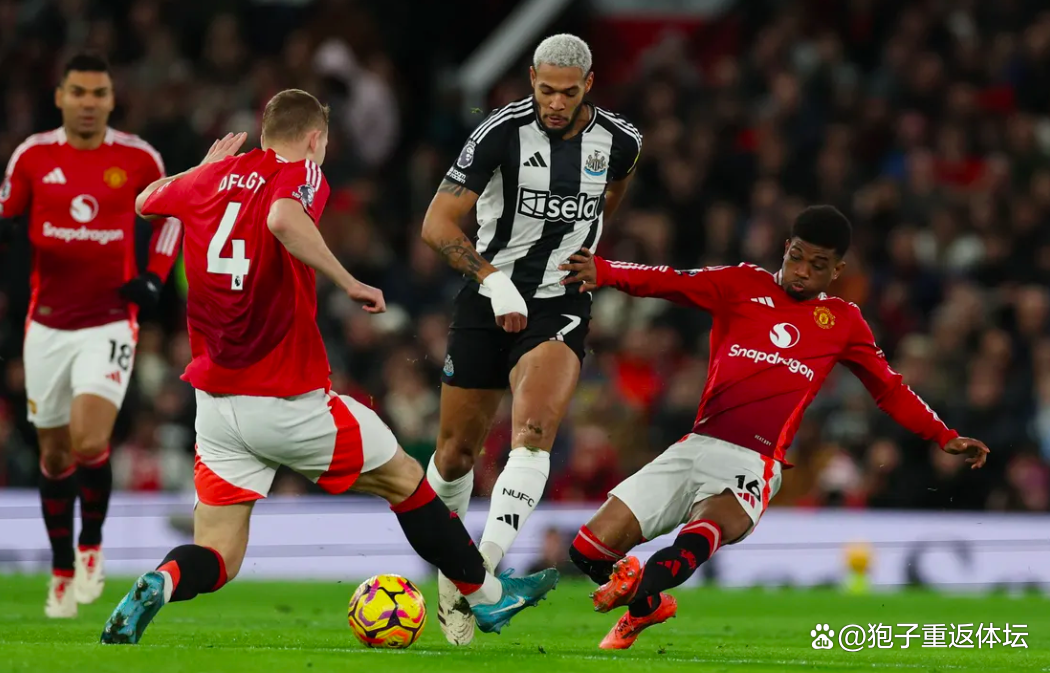 曼联攻势猛烈,客场轻松击败对手 曼联攻势猛烈,客场轻松击败对手