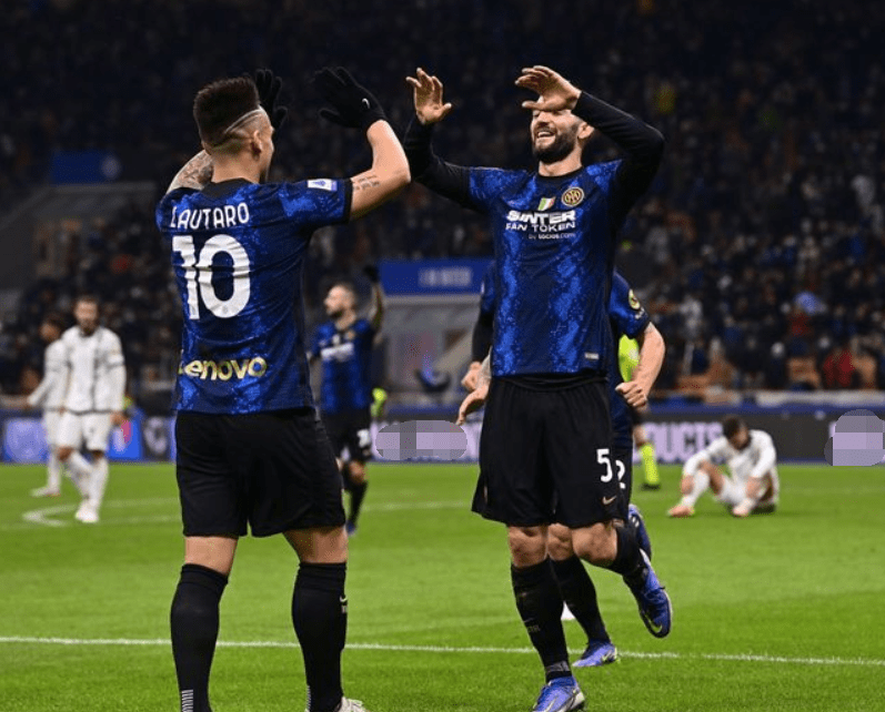 泰国羽毛球队鏖战英格兰羽毛球队，马琳完成帽子戏法的简单介绍