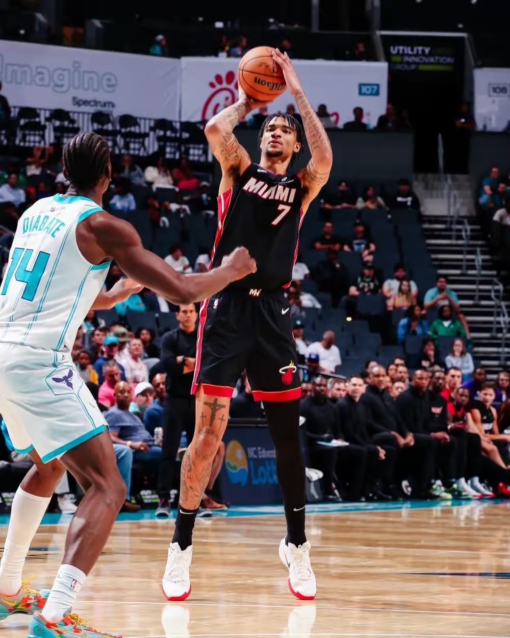 开云体育中国-热火后卫再度领队实现胜场突破的简单介绍