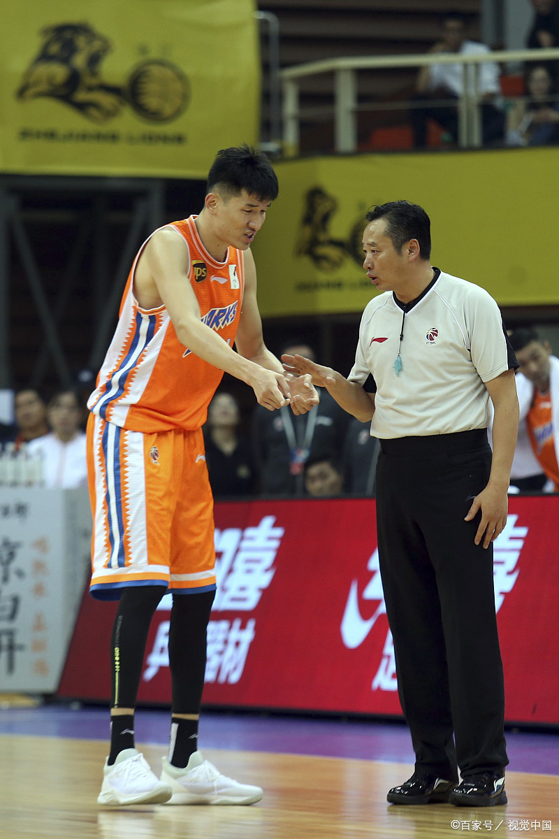开云体育直播-骑士险胜天津队，张镇麟带队取胜