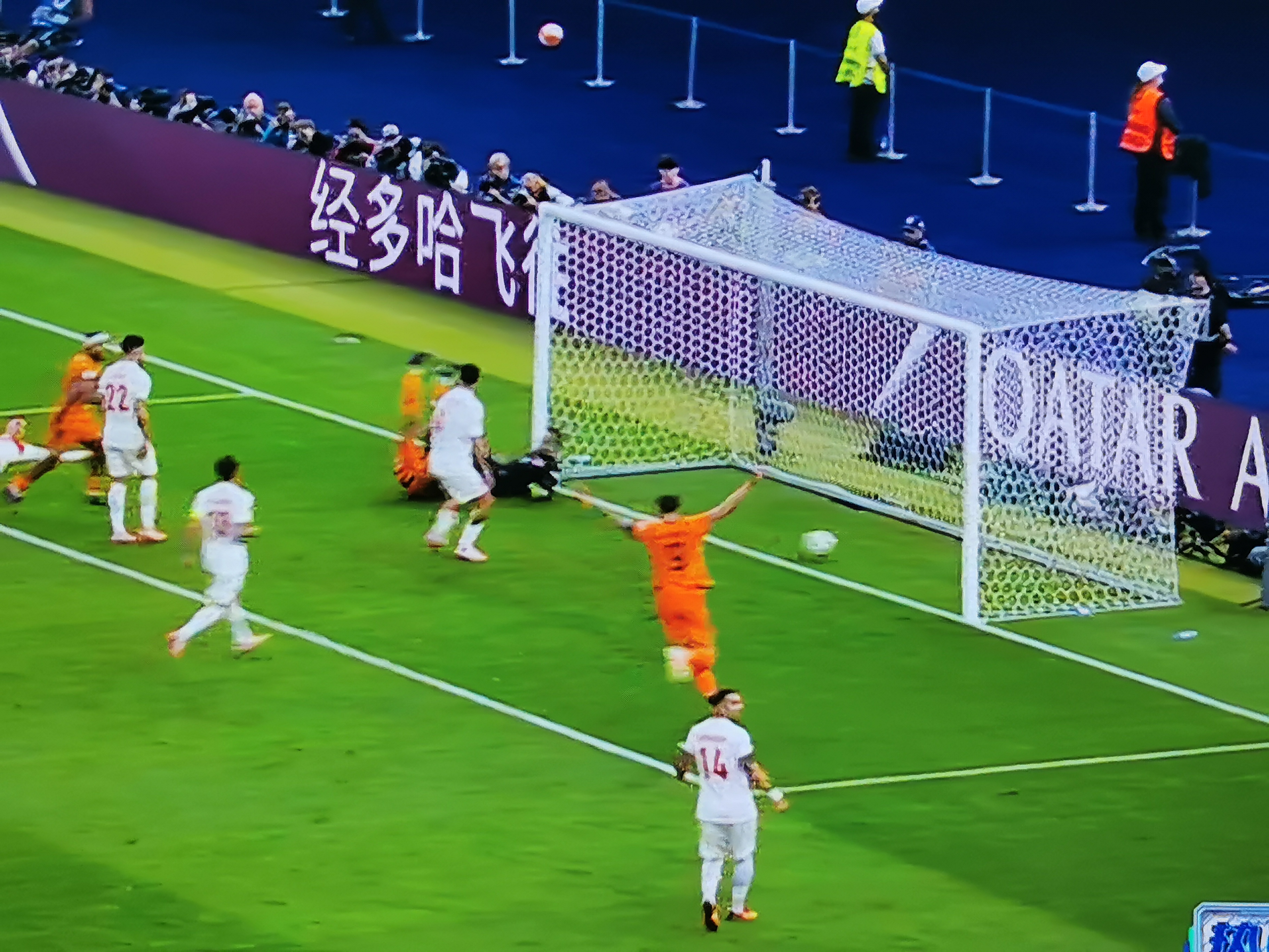 包含英格兰队鏖战德国队，张继科关键制胜的词条