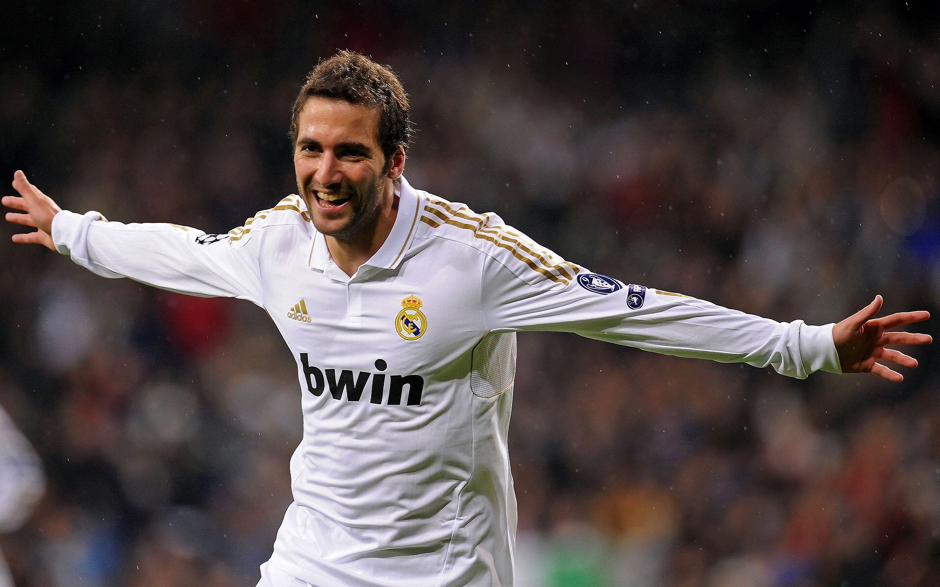 东决关键战之夜，法比尼奥带队取胜，书写绿茵传奇